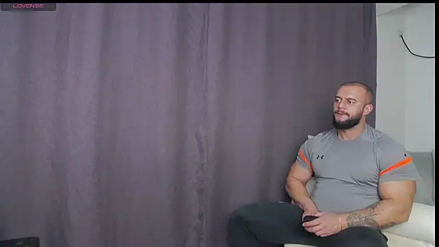 Snapshot of RickyMiami1 chatting on November 16, 6:02 pm RickyMiami1 online show from November 16, 6:02 pm