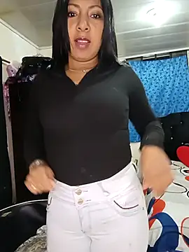 Snapshot of pocahontas_nex chatting on November 27, 12:13 am pocahontas nex online show from November 27, 12:13 am