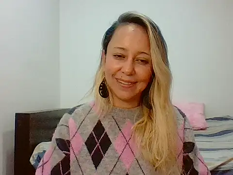 Snapshot of leah_susman chatting on October 22, 2:06 pm leah susman online show from October 22, 2:06 pm