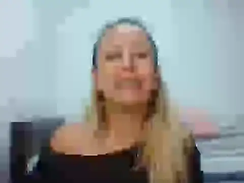 Snapshot of leah_susman chatting on October 28, 2:48 am leah susman online show from October 28, 2:48 am