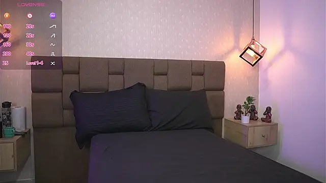 Julieth Rojas online show from July 6, 4:42 am
