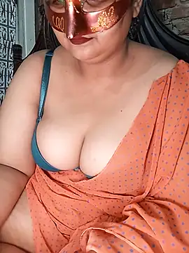 Tanisha-Chy online show from July 18, 5:28 pm