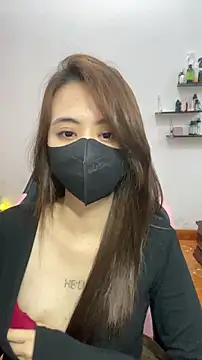 Snapshot of Mochi21 chatting on February 18, 2:35 pm Mochi21 online show from February 18, 2:35 pm