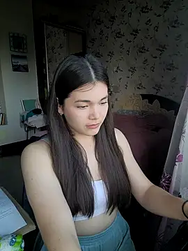 Snapshot of Albi_Glow chatting on September 16, 11:00 am Albi Glow online show from September 16, 11:00 am