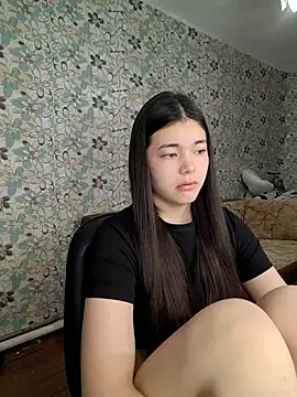 Snapshot of Albi_Glow chatting on September 25, 2:26 am Albi Glow online show from September 25, 2:26 am