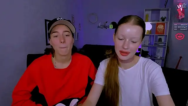 khloebeauty online show from October 9, 7:34 pm