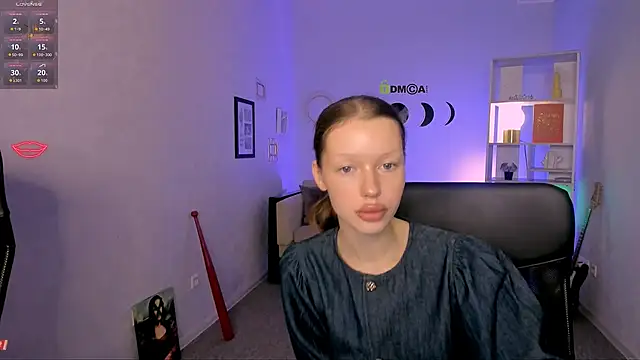 khloebeauty online show from November 22, 8:08 pm