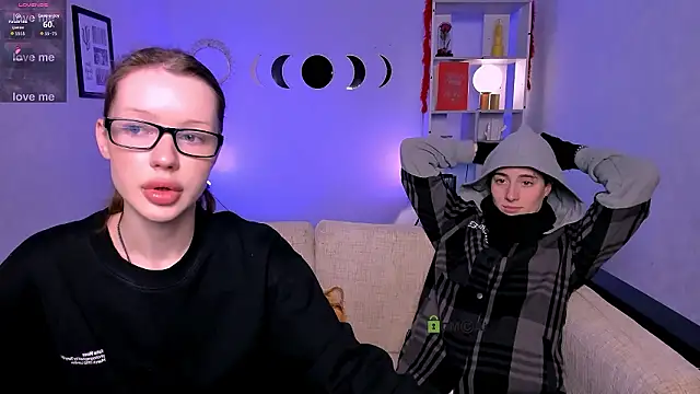 khloebeauty online show from February 28, 8:10 pm