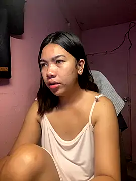 Snapshot of aniya_04 chatting on October 1, 11:22 pm aniya 04 online show from October 1, 11:22 pm