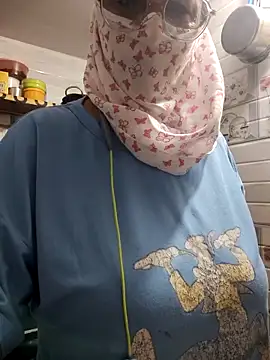 Snapshot of meenu_bhabhi547 chatting on September 25, 2:26 am meenu bhabhi547 online show from September 25, 2:26 am