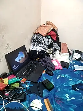 Snapshot of meenu_bhabhi547 chatting on November 28, 4:04 am meenu bhabhi547 online show from November 28, 4:04 am