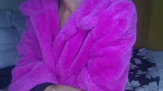 Snapshot of Bella_2025 chatting on July 8, 2:49 am Bella 2025 online show from July 8, 2:49 am