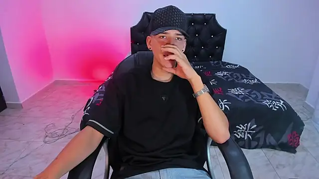 maxthomson boy online show from October 16, 9:27 pm