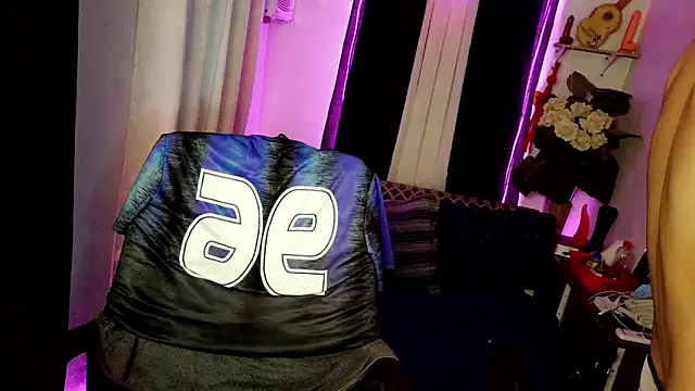 Skinny CumLoader69 online show from February 22, 2:56 am