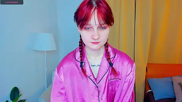 Snapshot of KatyKufel chatting on November 1, 6:54 pm KatyKufel online show from November 1, 6:54 pm