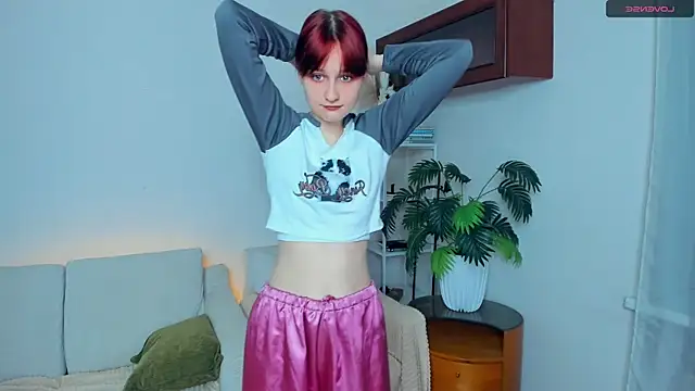 Snapshot of KatyKufel chatting on November 23, 7:35 pm KatyKufel online show from November 23, 7:35 pm