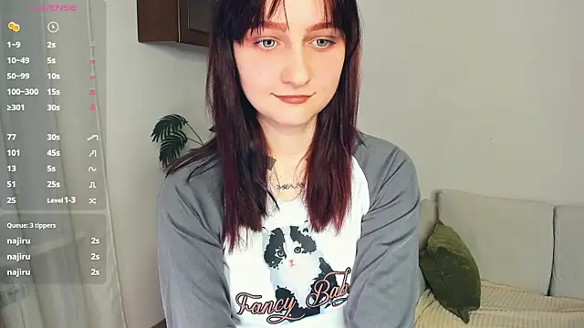 Snapshot of KatyKufel chatting on November 28, 6:43 pm KatyKufel online show from November 28, 6:43 pm