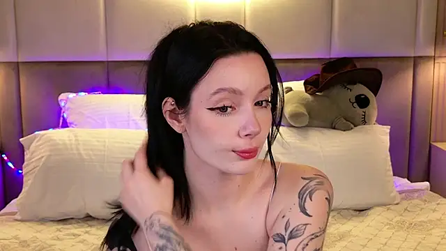 Goldy Stark online show from January 18, 8:45 pm