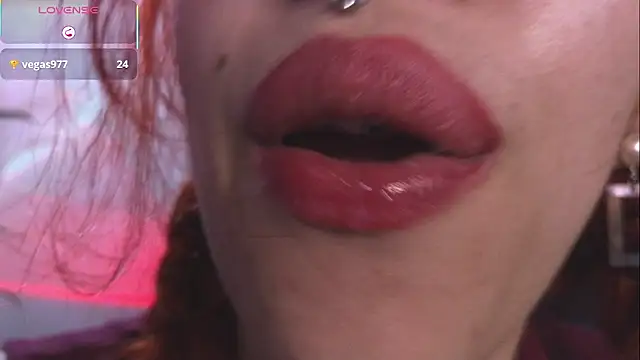 bri von dhara   online show from November 17, 3:18 pm