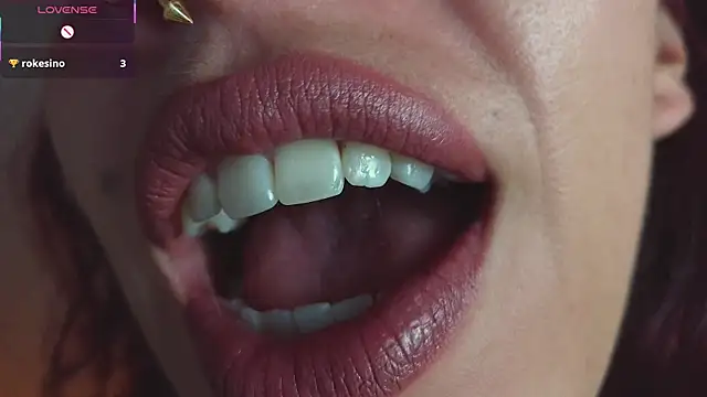 bri von dhara   online show from July 15, 10:53 am