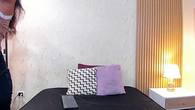 aliceandsia online show from July 15, 8:03 pm