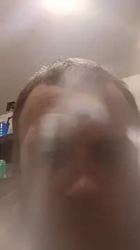 Snapshot of Hurri21 chatting on November 27, 5:42 am Hurri21 online show from November 27, 5:42 am