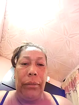 Naomi-Mature online show from November 4, 8:35 am