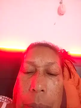 Naomi-Mature online show from December 14, 9:14 am