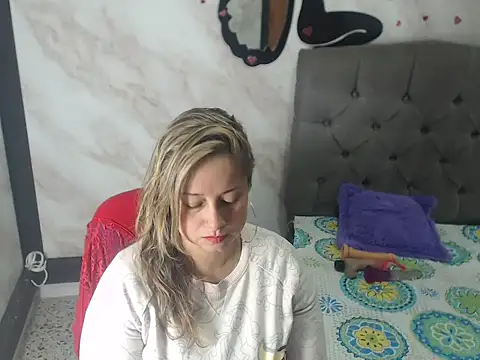 Brenda bigtitis online show from November 8, 5:01 pm