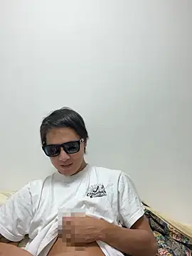 Snapshot of erokami36 chatting on September 9, 5:45 pm erokami36 online show from September 9, 5:45 pm