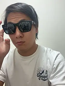 Snapshot of erokami36 chatting on September 12, 2:17 pm erokami36 online show from September 12, 2:17 pm