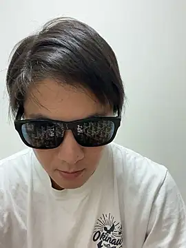 Snapshot of erokami36 chatting on September 13, 2:39 pm erokami36 online show from September 13, 2:39 pm