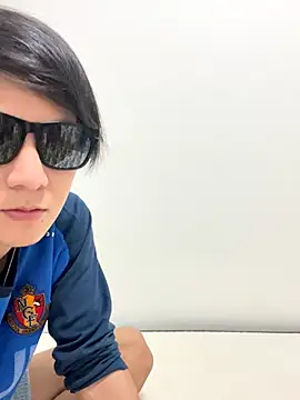 Snapshot of erokami36 chatting on November 29, 4:10 pm erokami36 online show from November 29, 4:10 pm