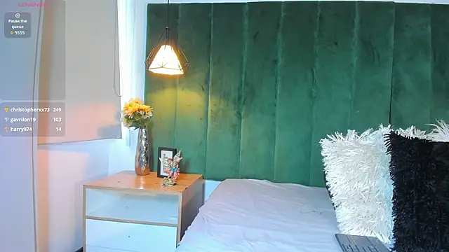 kittyy milk 001 online show from October 15, 9:15 pm