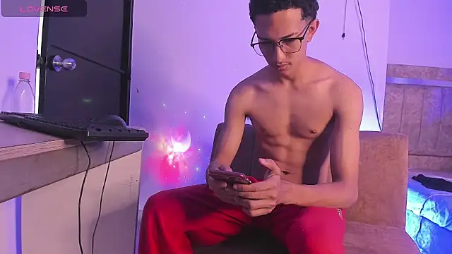 Cj davis  online show from October 12, 8:08 pm