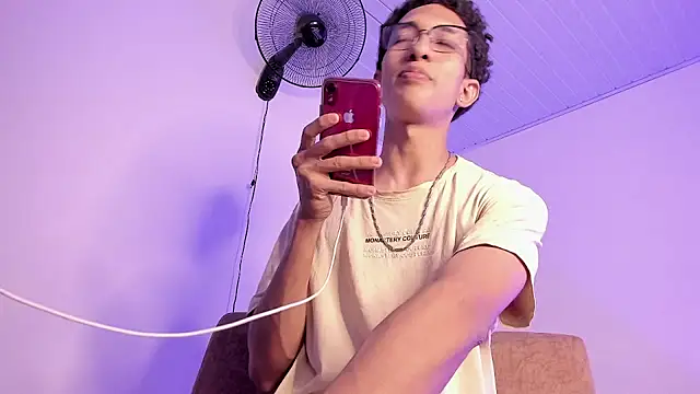 Cj davis  online show from January 7, 8:33 pm