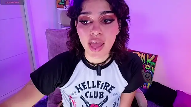 UvaMamacita online show from April 24, 9:06 pm