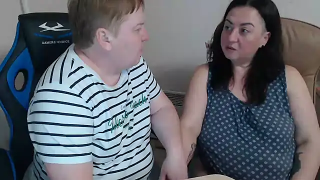 Snapshot of Bertie_Adeline chatting on November 23, 9:25 pm Bertie Adeline online show from November 23, 9:25 pm