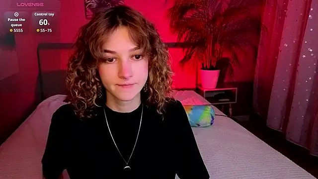 Snapshot of __grace__ chatting on October 9, 10:24 am grace online show from October 9, 10:24 am