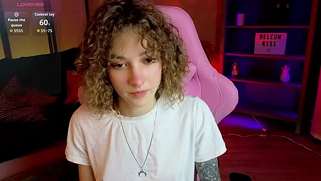 Snapshot of __grace__ chatting on November 7, 10:37 am grace online show from November 7, 10:37 am