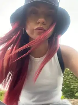 Red kytty6 online show from March 4, 5:41 pm