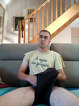 Snapshot of Aymeric35000 chatting on September 11, 7:52 am Aymeric35000 online show from September 11, 7:52 am