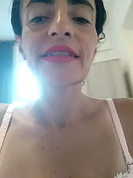 Snapshot of Gecenin_Kralicesi chatting on September 11, 5:29 am Gecenin Kralicesi online show from September 11, 5:29 am