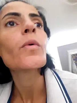 Snapshot of Gecenin_Kralicesi chatting on October 31, 8:37 am Gecenin Kralicesi online show from October 31, 8:37 am