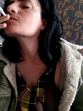 Snapshot of Gecenin_Kralicesi chatting on May 9, 5:34 am Gecenin Kralicesi online show from May 9, 5:34 am
