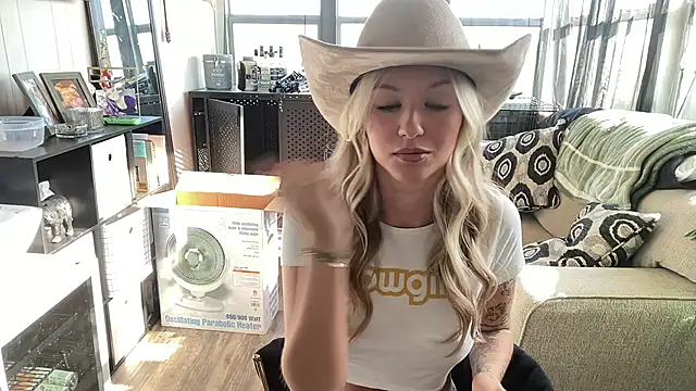 Snapshot of playwithdakota chatting on November 26, 6:42 pm playwithdakota online show from November 26, 6:42 pm