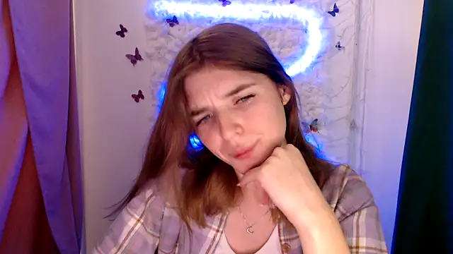 Snapshot of JuiceLips__ chatting on September 23, 7:11 am JuiceLips online show from September 23, 7:11 am