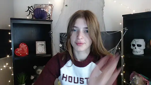 Snapshot of JuiceLips__ chatting on November 7, 8:14 am JuiceLips online show from November 7, 8:14 am