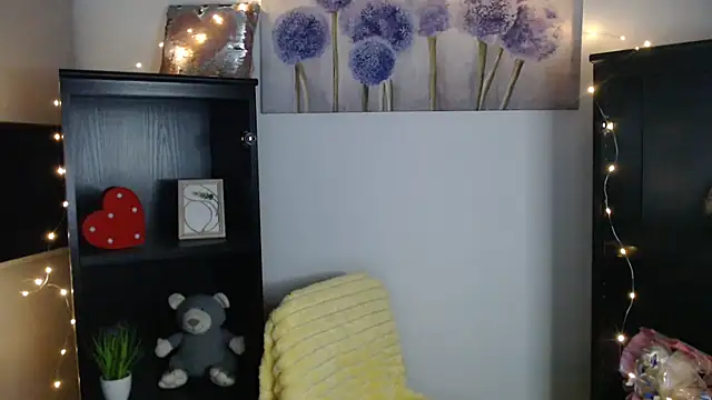 Snapshot of JuiceLips__ chatting on November 20, 9:42 am JuiceLips online show from November 20, 9:42 am