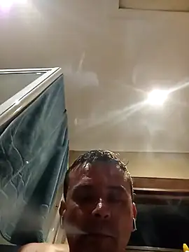 Snapshot of Rudie1 chatting on November 15, 2:31 am Rudie1 online show from November 15, 2:31 am